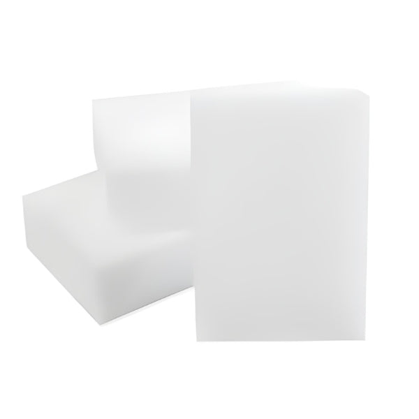 A Esponja Nomanni Multiuso é feita em melamina de alta densidade, garantindo eficiência e durabilidade para diversas tarefas de limpeza.