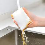 Com a Esponja mágica Nomanni, você remove manchas, riscos e marcas sem esforço. Multiuso e reutilizável, perfeita para sua casa ou escritório.