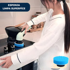 Escova elétrica Nomanni SpinBrush 9 em 1 para limpeza de banheiros, removendo manchas e sujeira de azulejos e rejuntes.