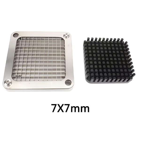 Imagem do CortaFácil Inox Pro com suas 3 lâminas intercambiáveis para cortes precisos em legumes e batatas. Design versátil e prático.