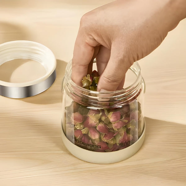 Pote VidraSel com vedação hermética que conserva alimentos por mais tempo, evitando odores e contaminações. Design prático e elegante.